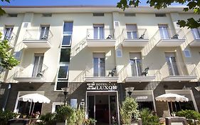 Hotel Luxor  3*